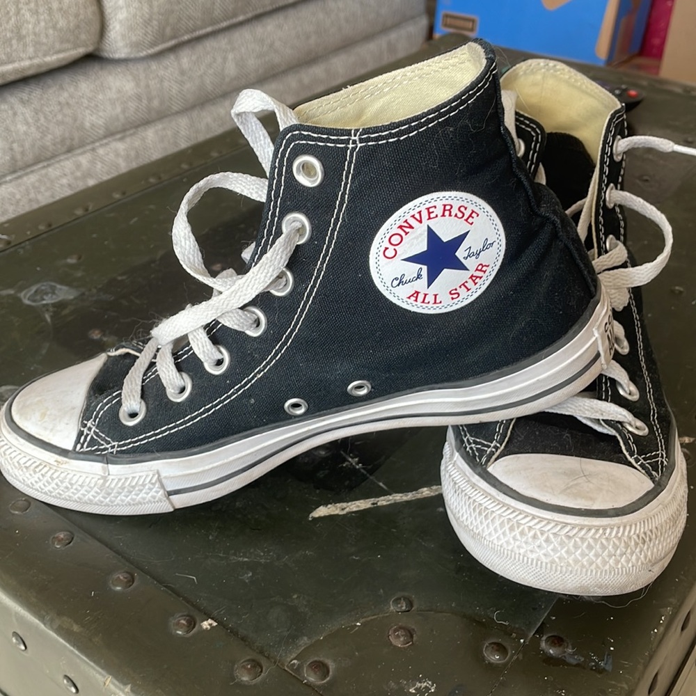 Black converse high tops!